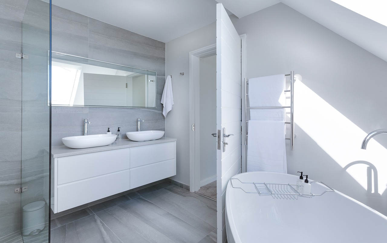 Real estate staging of a property bathroom preserved within a 3D digital twin tour